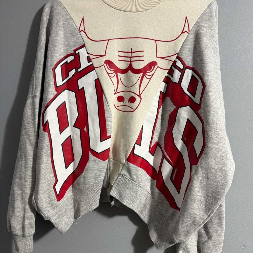 Chicago Bulls Gray and Red Women's Top